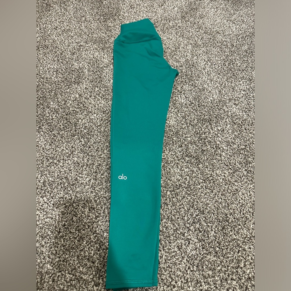 Alo XS 7/8 high waisted leggings style# 87370 Emerald Green